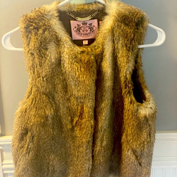 ✨Vintage Juicy Couture Faux Fur Vest✨ - Picture 2 of 5